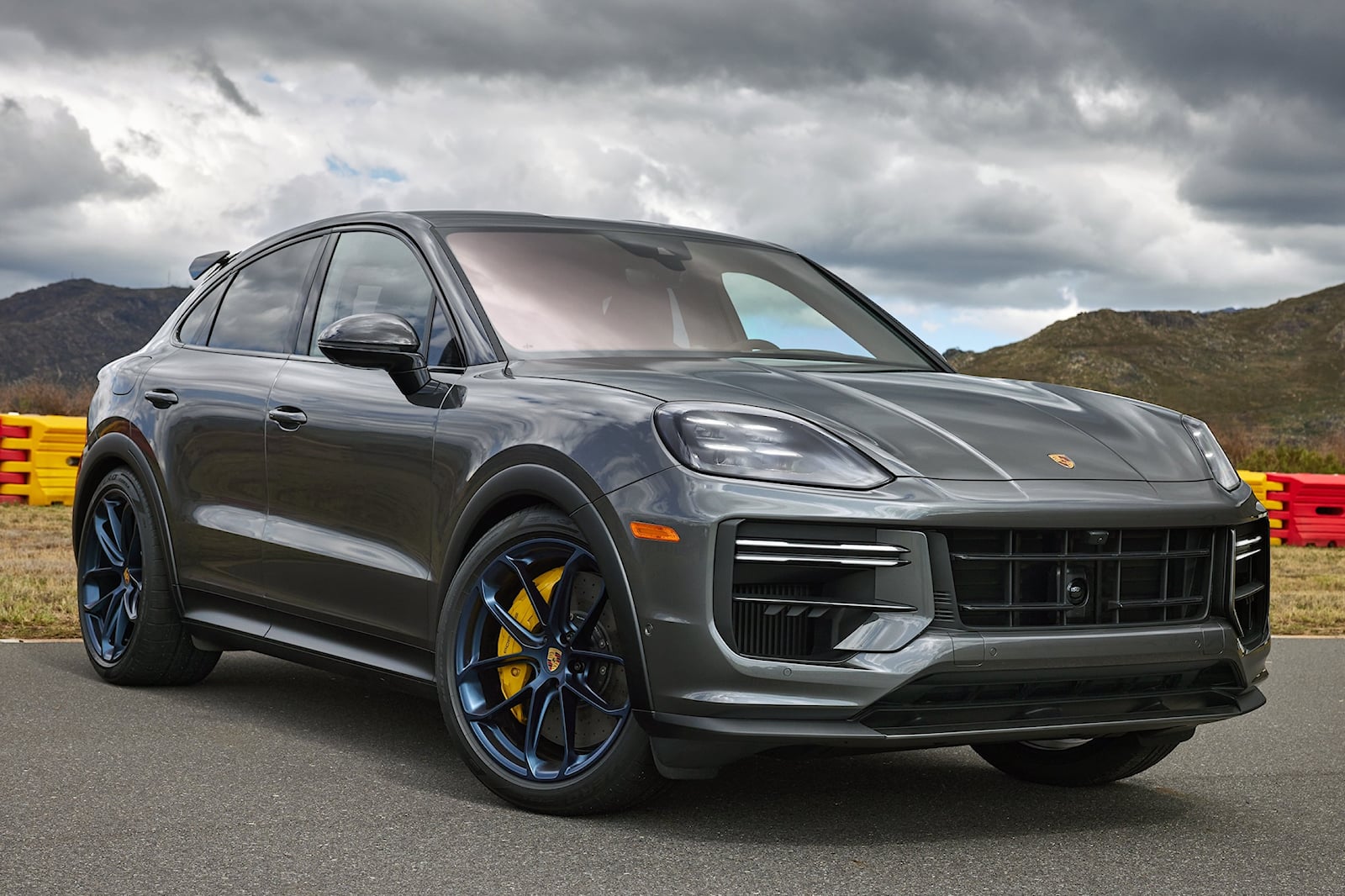 2024 Porsche Cayenne Debuts With More Power And More Screens