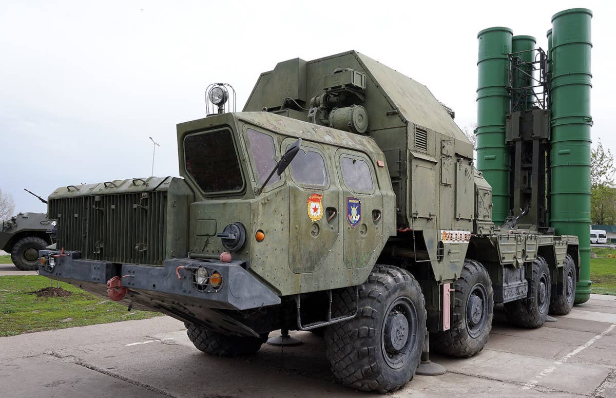 The Odd Case Of ‘Russian Air Defense Vehicles’ Showing Up On A Train In Ohio