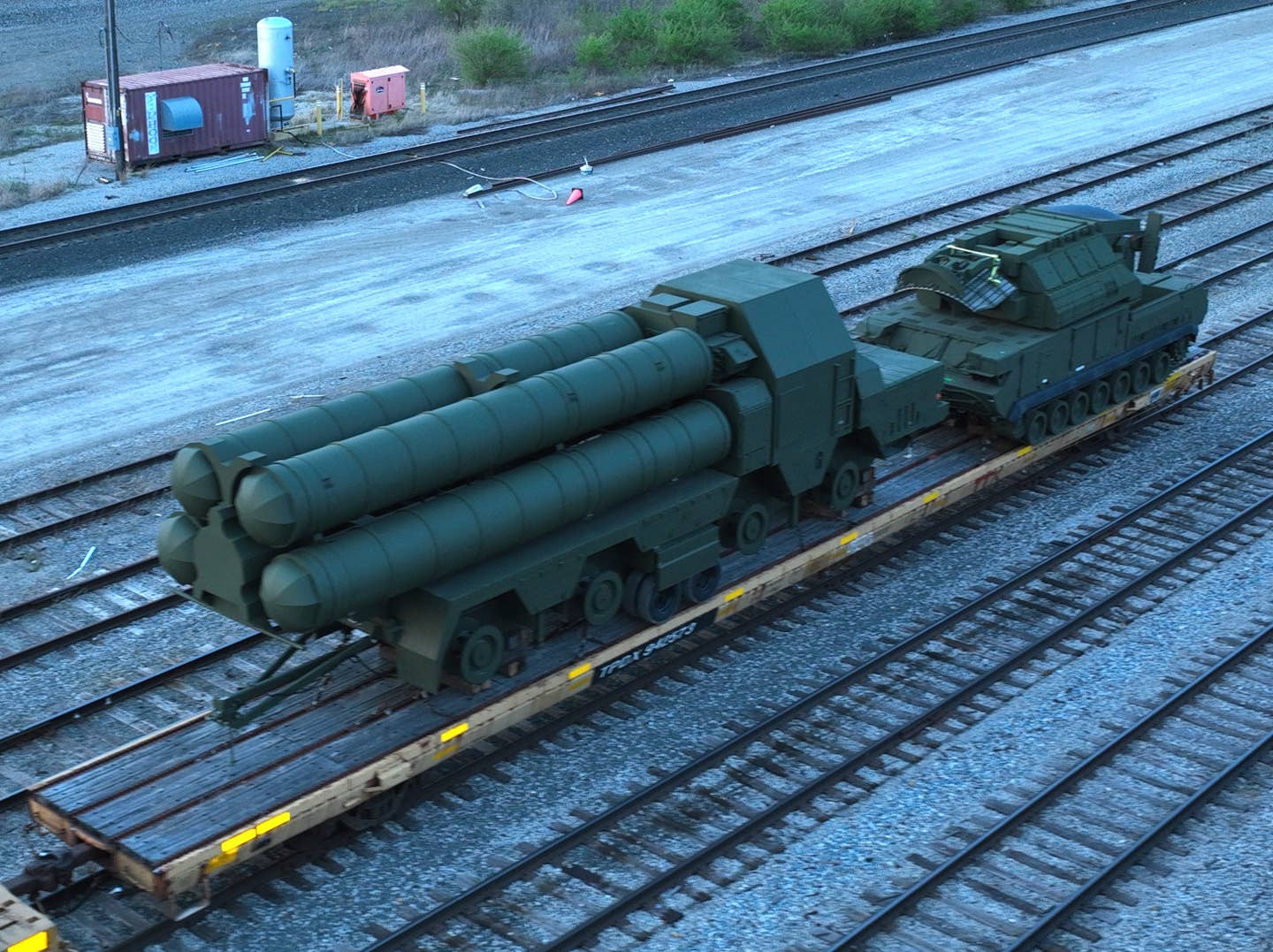 The Odd Case Of ‘Russian Air Defense Vehicles’ Showing Up On A Train In Ohio