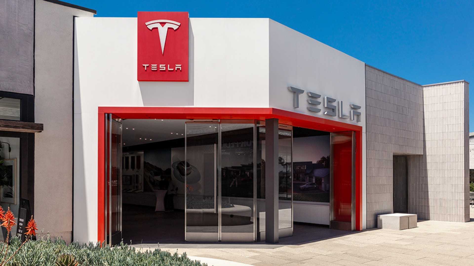 State Supreme Court Reverses Ban On Tesla Store Sales