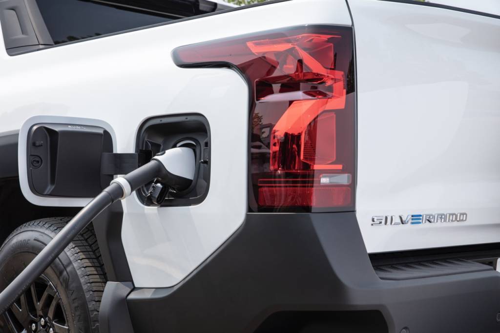 2024 Chevrolet Silverado EV WT