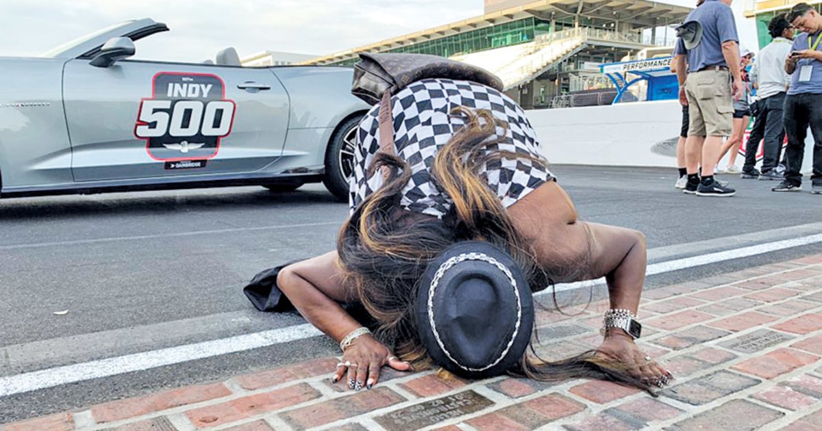 Penske to replace Indy 500 fan's smashed car