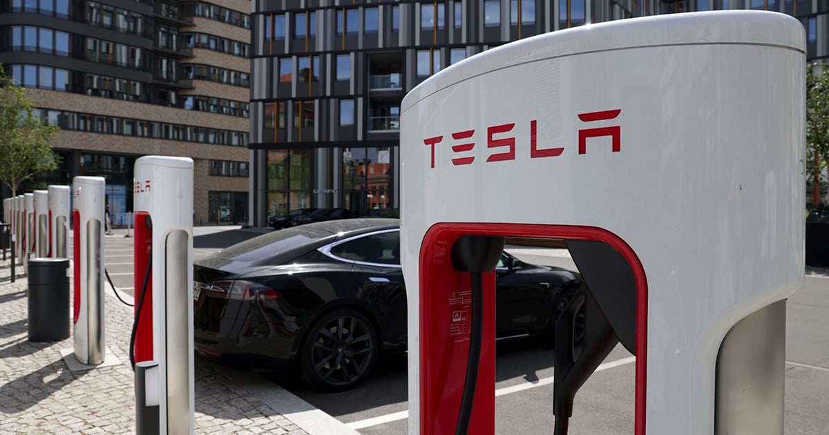 Volvo hops on Tesla's North American Supercharger network