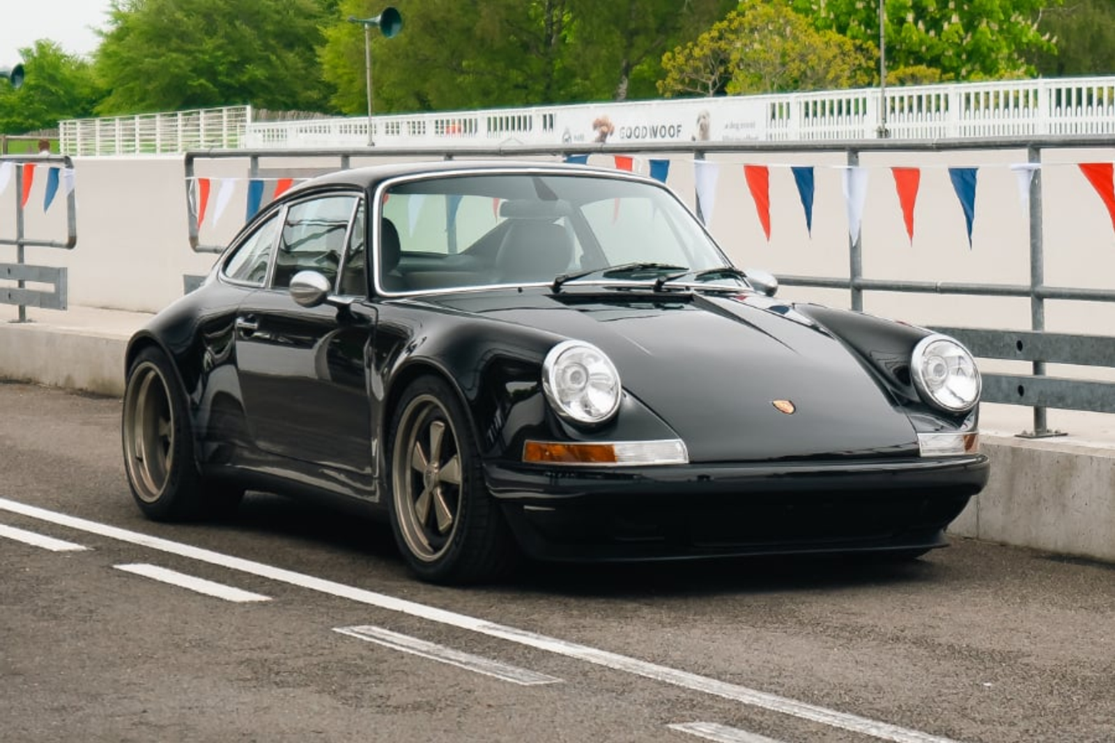 Spicy Air-Cooled Porsche 911 Restomod Bathes In Carbon Fiber