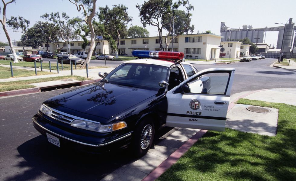 los angeles police car during cruise detail