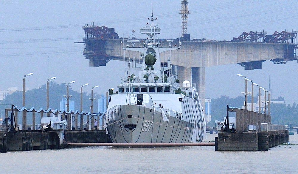 A Type 056 corvette in PLAN service in 2013. This ship has since been transferred to the Chinese Coast Guard. <em>樱井千一 via Wikimedia</em>