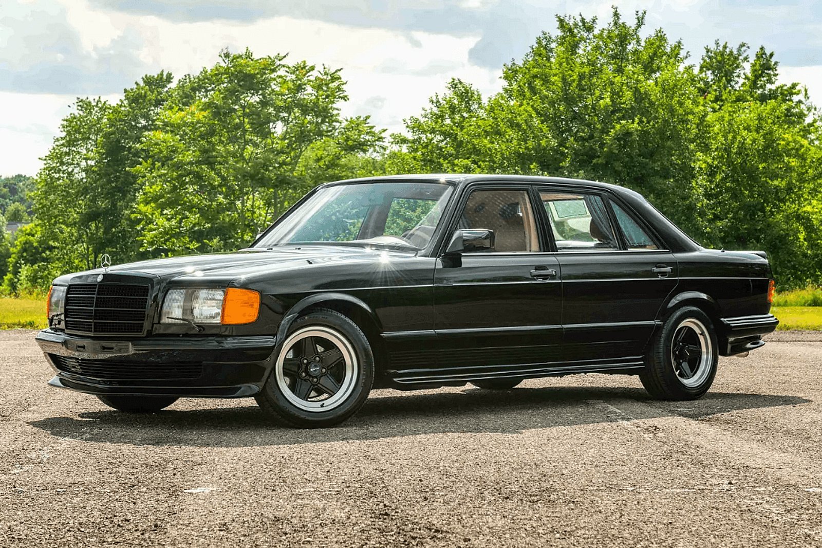 1984 Mercedes-Benz 500 SEL AMG 5.4 Is An Impossibly Cool Luxury Sedan