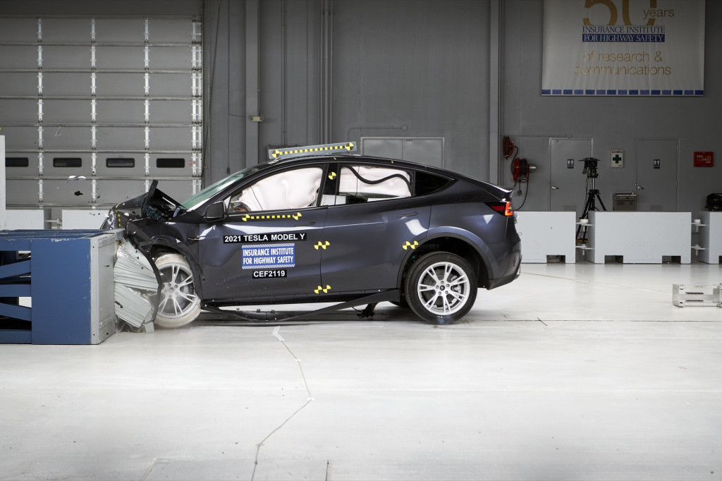 2021 Tesla Model Y IIHS crash-testing