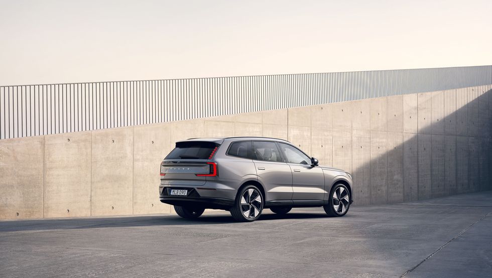 2024 volvo ex90