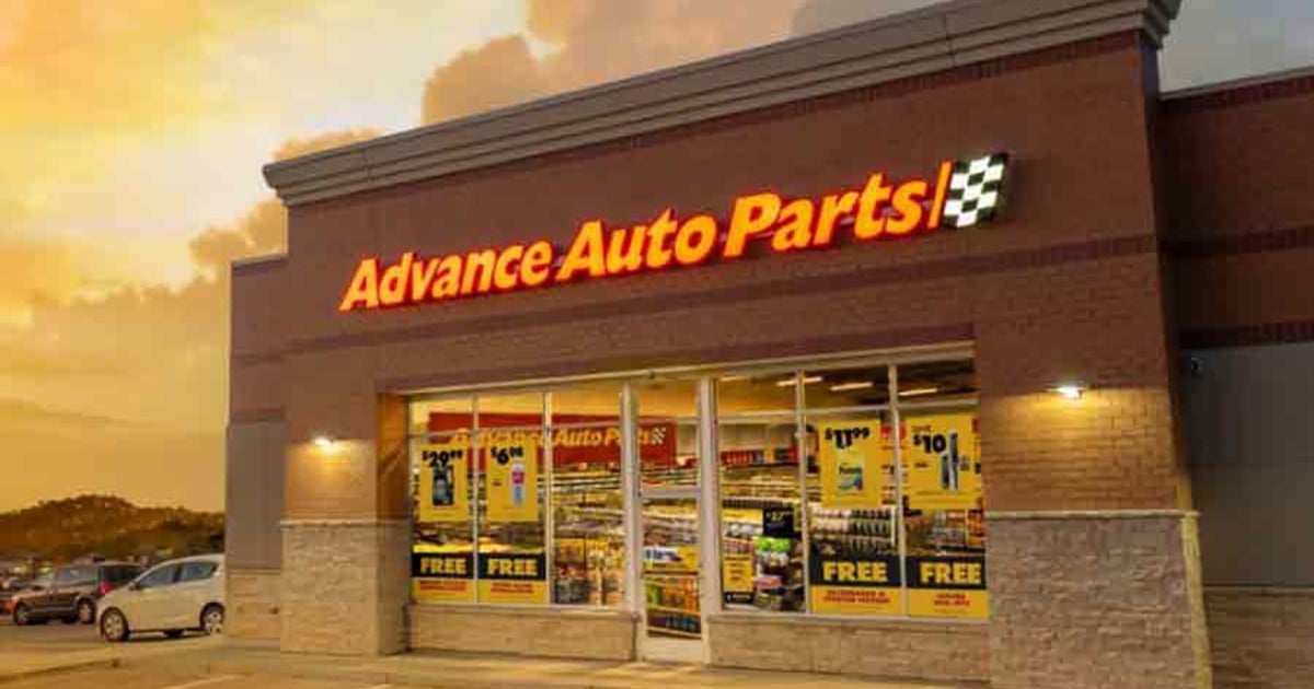 Advance Auto Parts names new CEO, starts review as earnings shrink