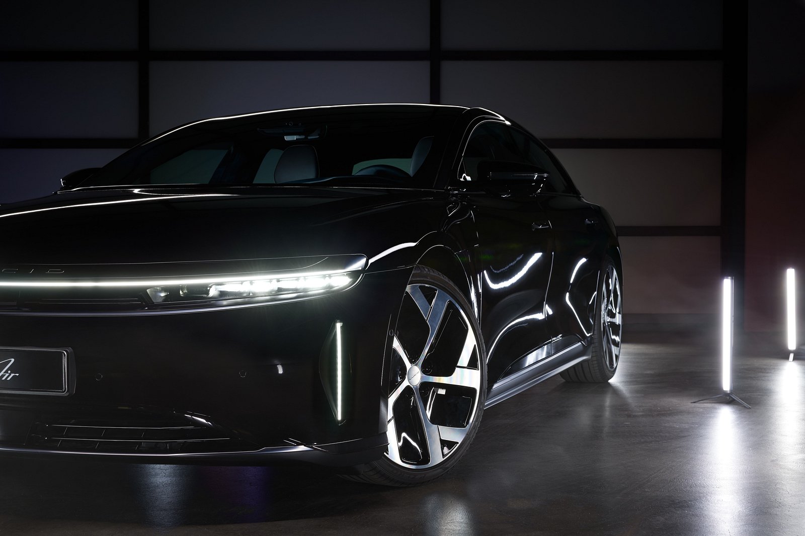 Lucid Air Midnight Dream Edition Reveals Luxury EV's Dark Side