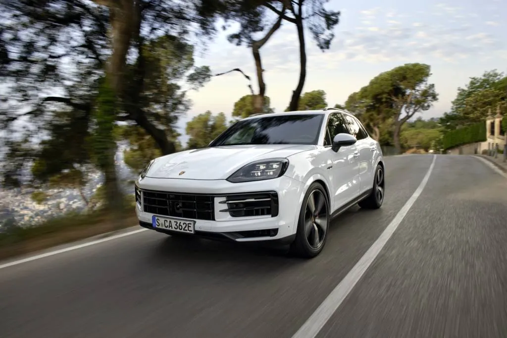 2024 Porsche Cayenne S E-Hybrid 