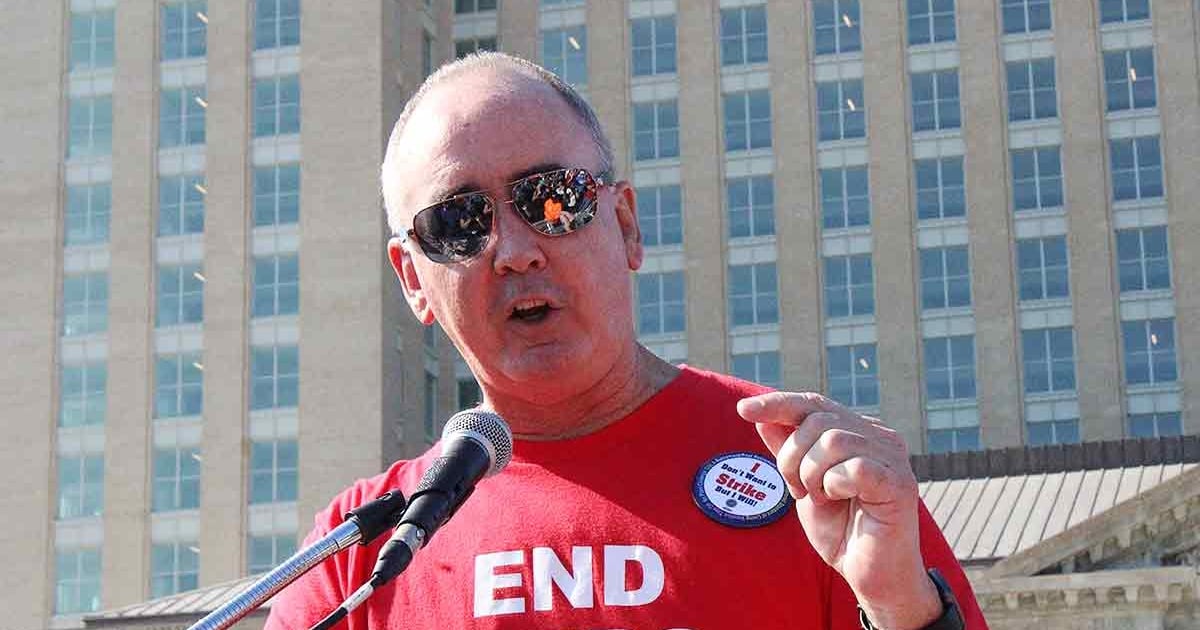 UAW lowers demand for pay raises to mid-30% range as strike deadline nears