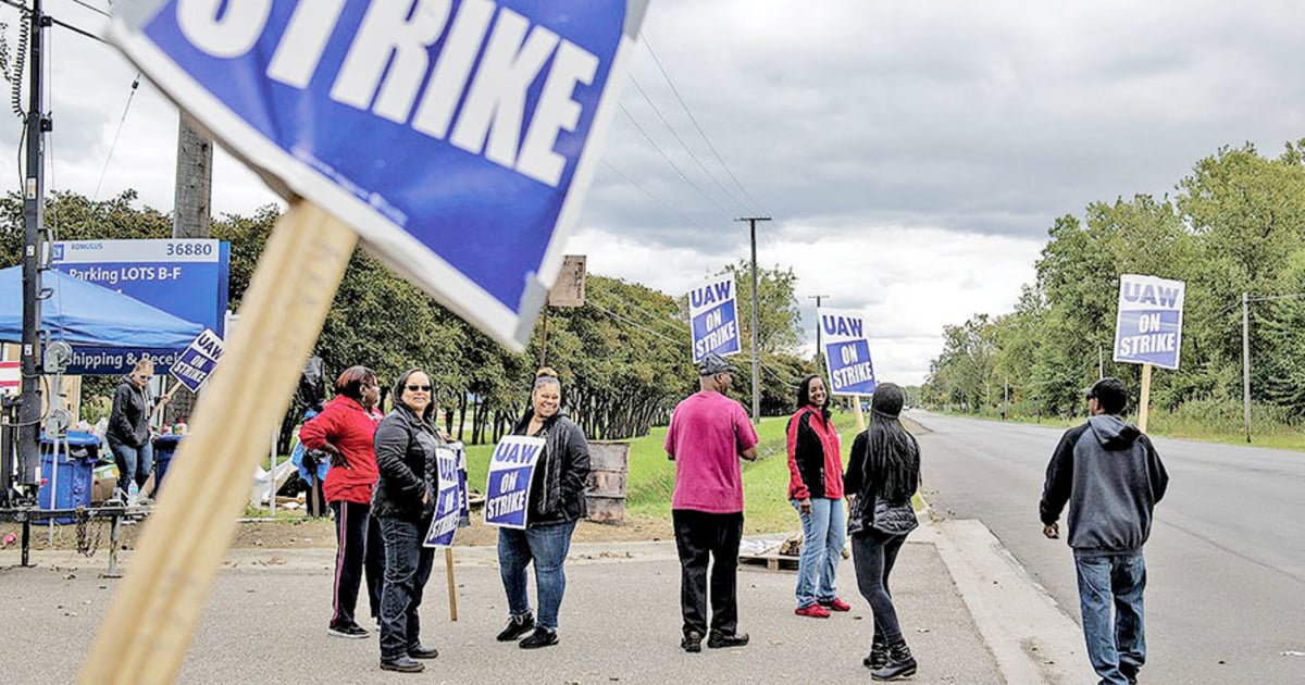 TIMELINE: A look at UAW-Detroit 3 negotiations and the looming union strike threat