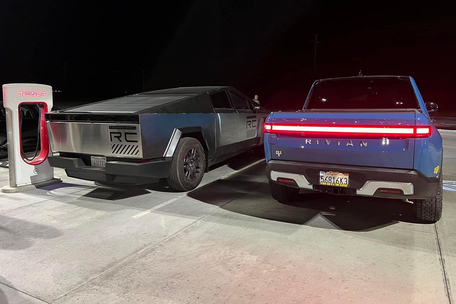 Wild Tesla Cybertruck Sighting Shows Size Difference Versus Rivian R1T