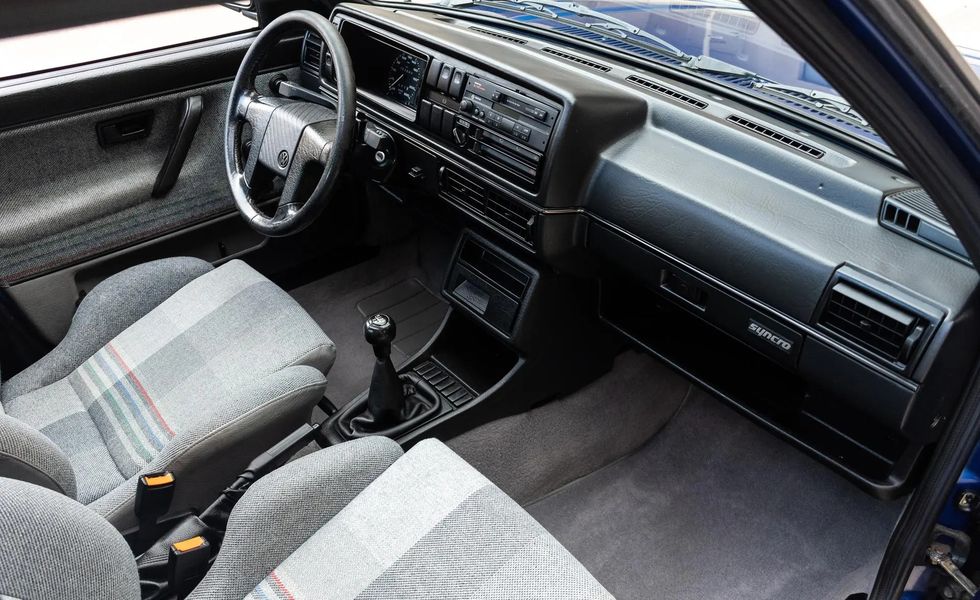 1991 volkswagen golf country 5 speed interior