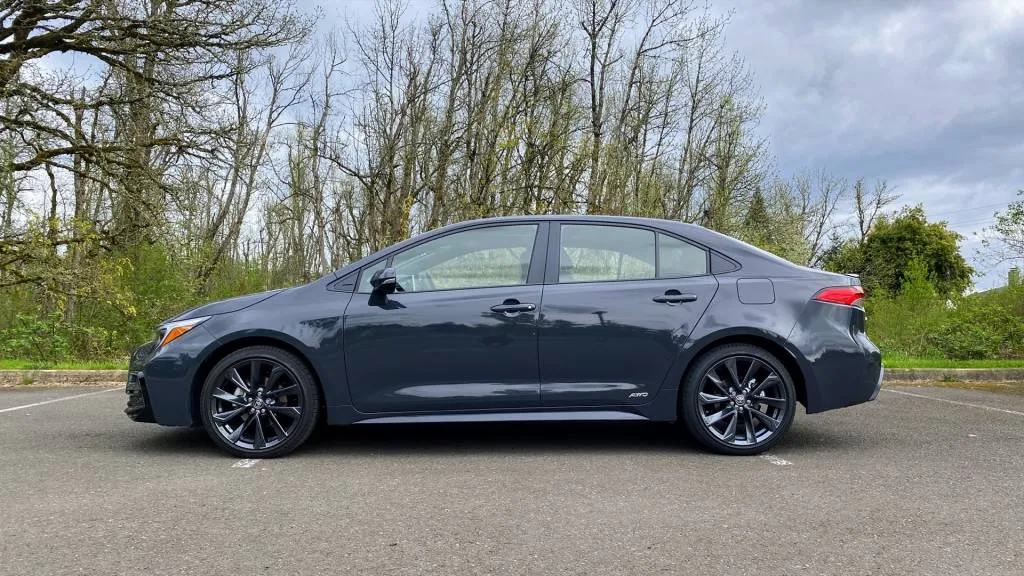 2023 Toyota Corolla Hybrid SE