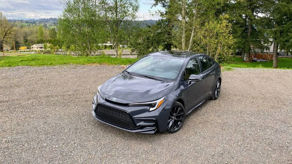 2023 Toyota Corolla Hybrid SE