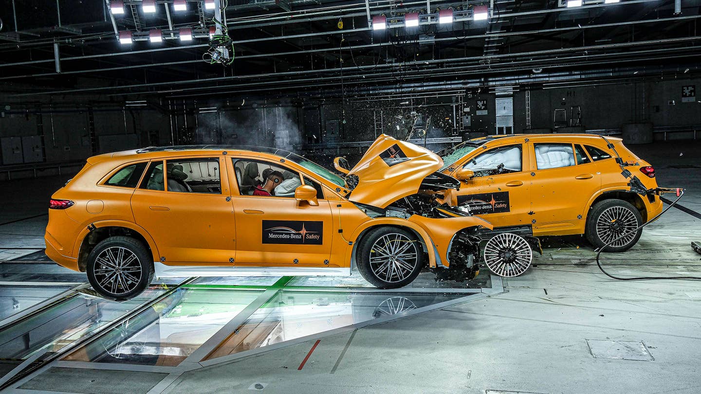 Mercedes EQA EQS Crash Test