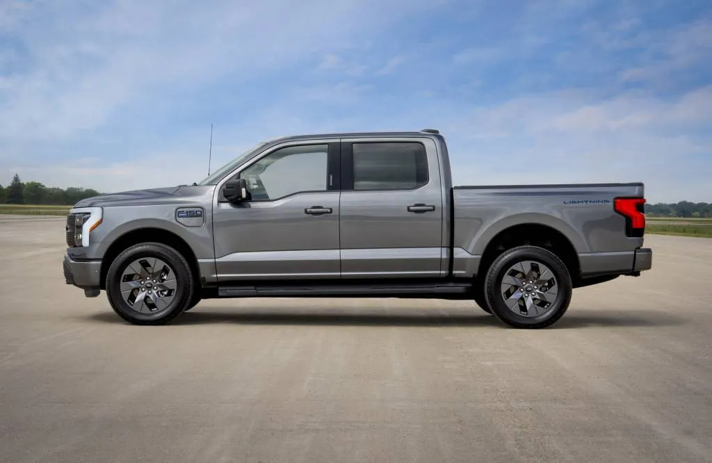 2024 Ford F-150 Lightning Flash