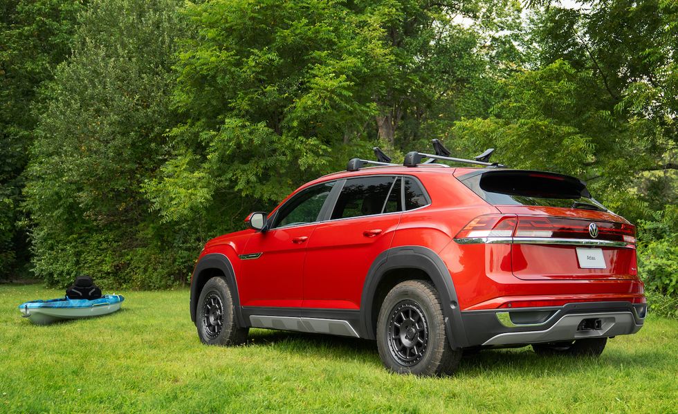 2024 vw atlas cross sport basecamp rear