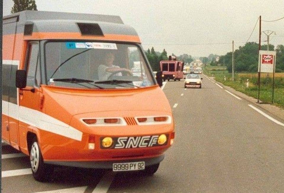 Renault Master TGV Sud-Est van