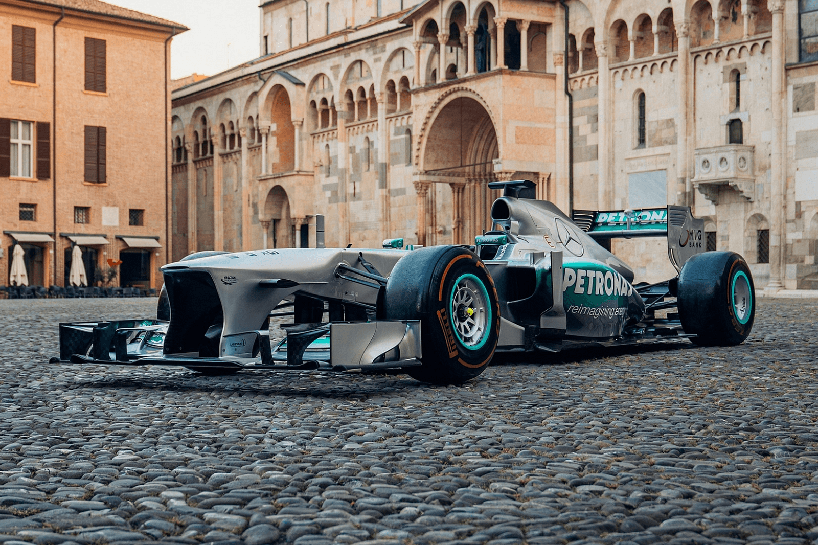 Hamilton's First Race-Winning Mercedes F1 Car Sold At Record-Breaking Price