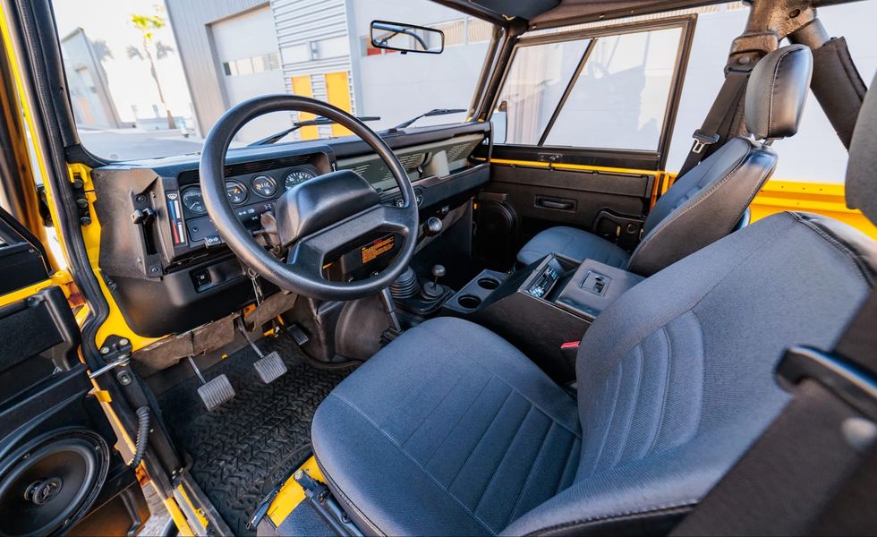 1994 land rover defender 90 nas 5 speed interior