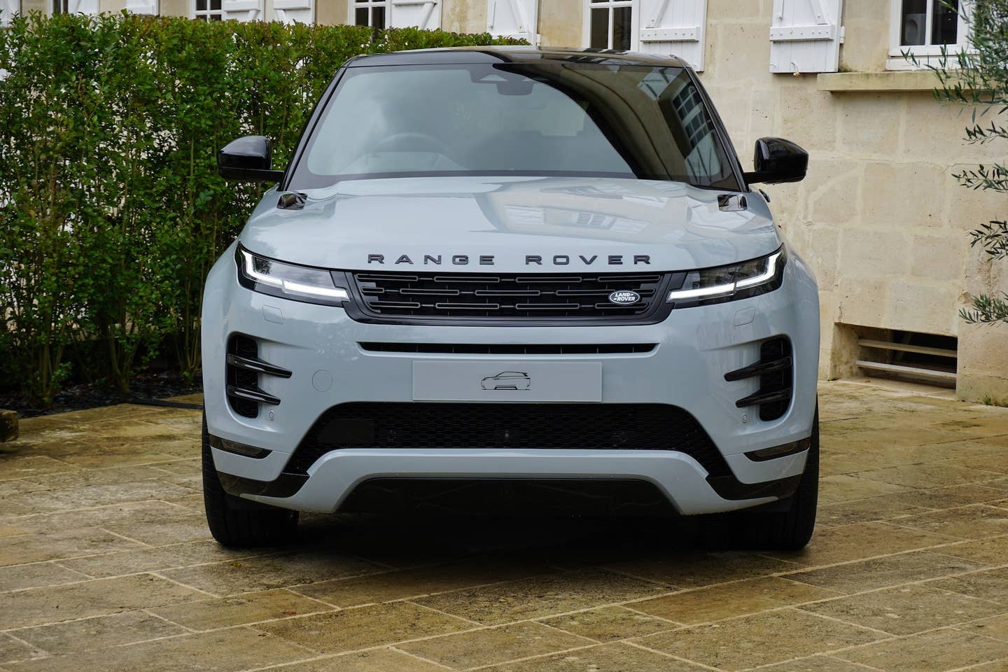 Range Rover photo