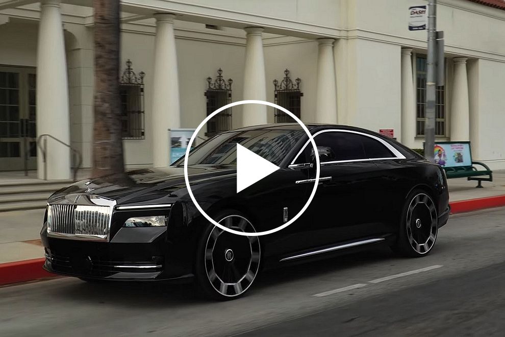 World's First Modified Rolls-Royce Spectre Is Gaudy AND Restrained