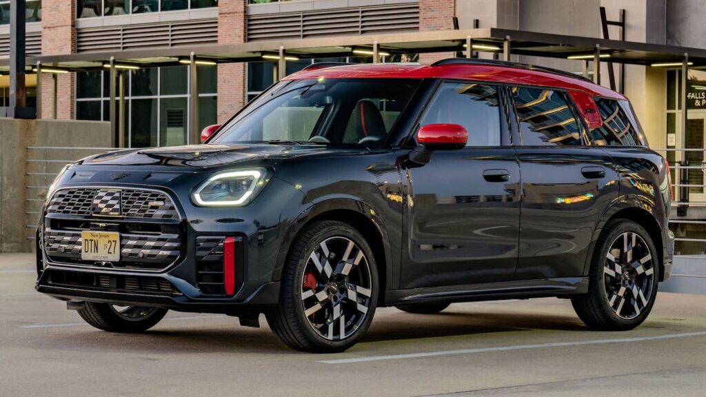 2024 Mini Countryman JCW: 312 HP, Hands-Free City Driving, and ‘Go-Kart’ Mode