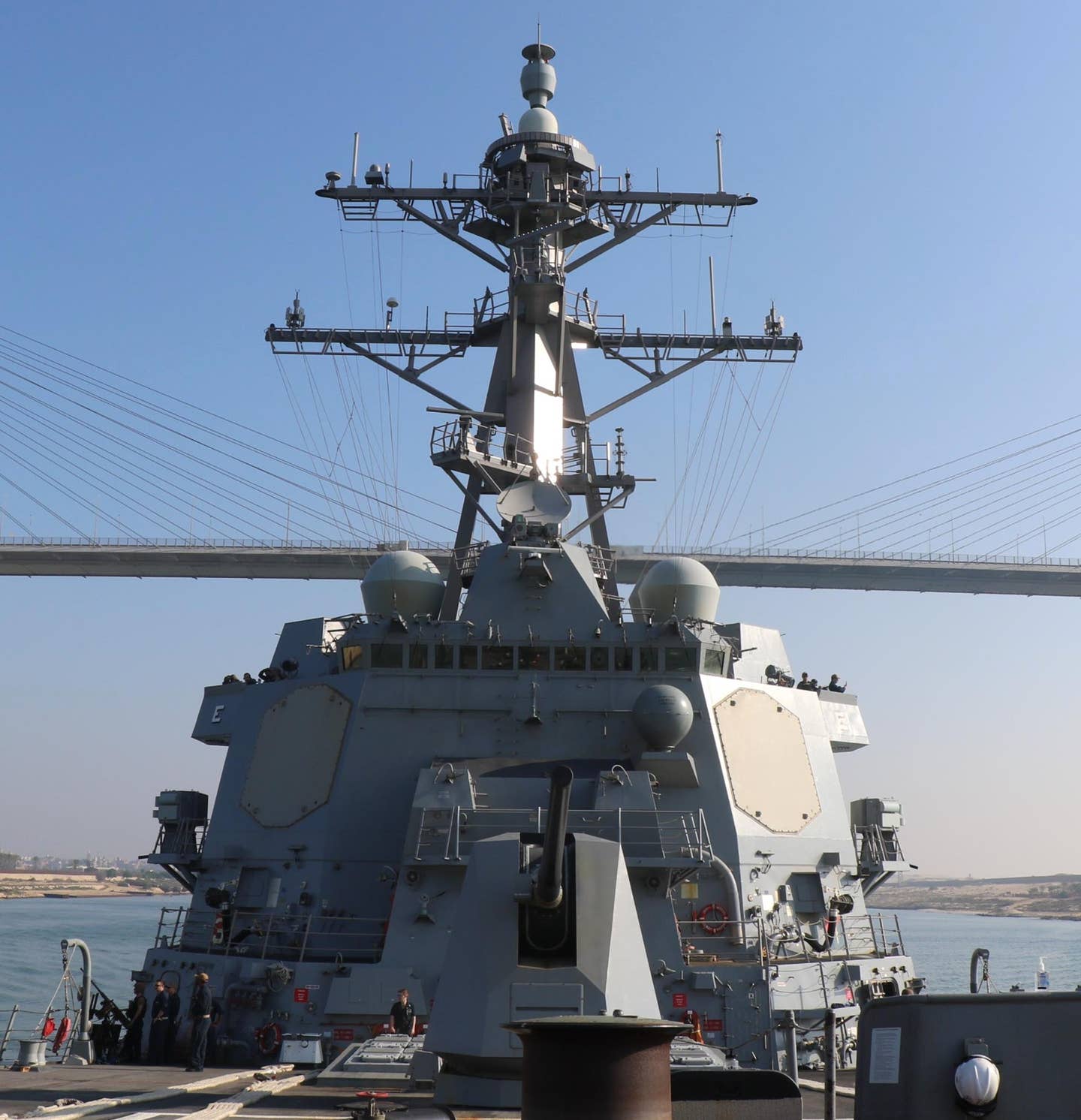 The <em>Arleigh Burke</em>-class guided missile destroyer USS<em> Thomas Hudner</em> transiting the Suez Canal in July (U.S. Navy photo)