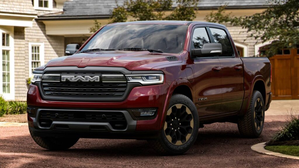 2025 Ram 1500 Ramcharger Smashes EV Range With 690 Miles, V6 Range Extender