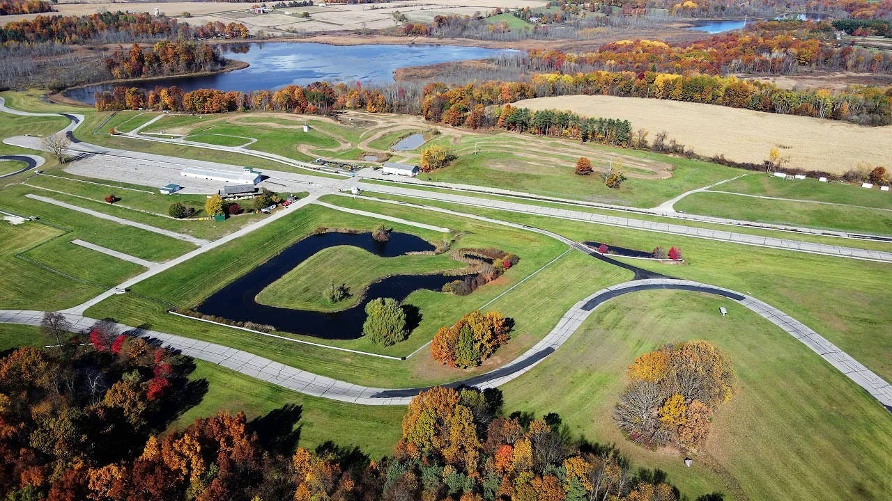 <em>Grattan Raceway</em>