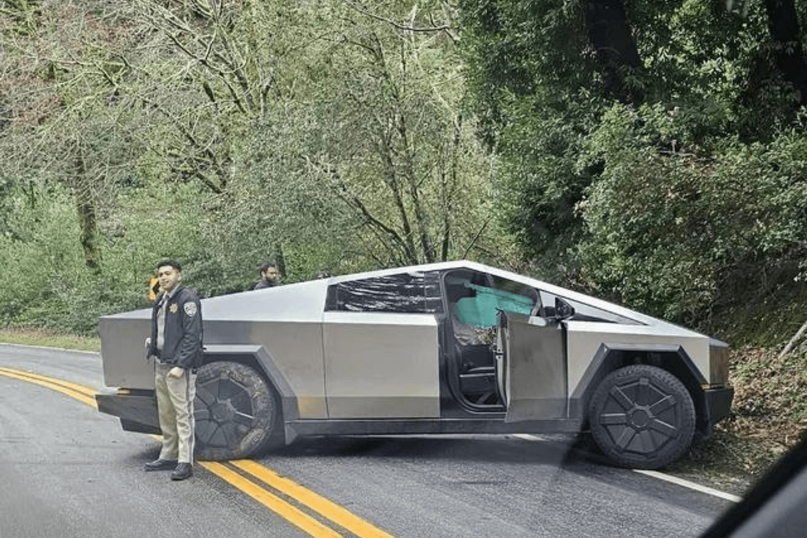 Tesla Cybertruck Crash Reveals Just How Strong Its Stainless Steel Body Really Is