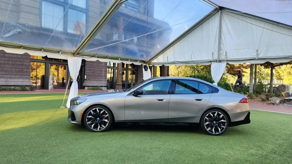 2024 BMW i5