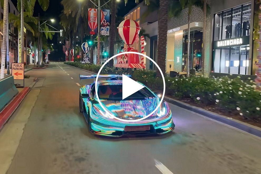 Lamborghini Huracan With 30,000 LEDs Is The World's Most Distracting Car