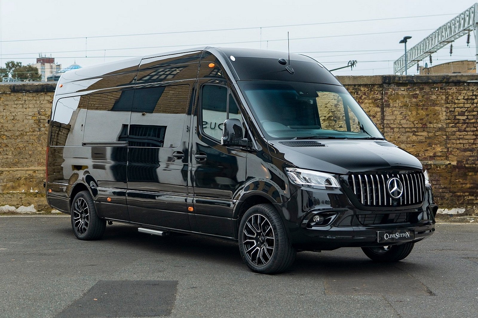 Mercedes-Benz Sprinter Van Turns Into Ultra-Luxurious VIP Class With 40-Inch TV And Playstation 5