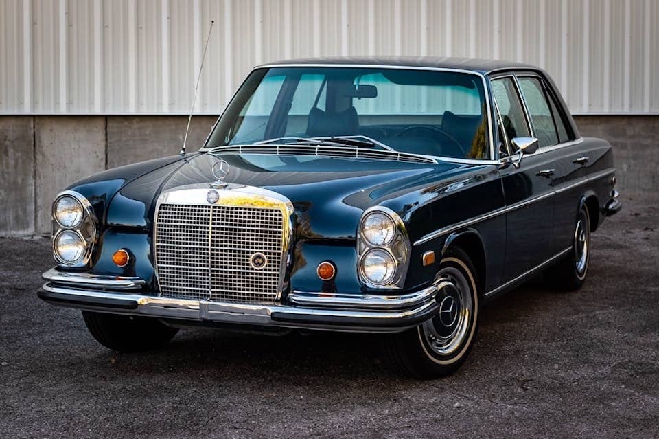 1969 Mercedes-Benz 280S at the Lane Motor Museum