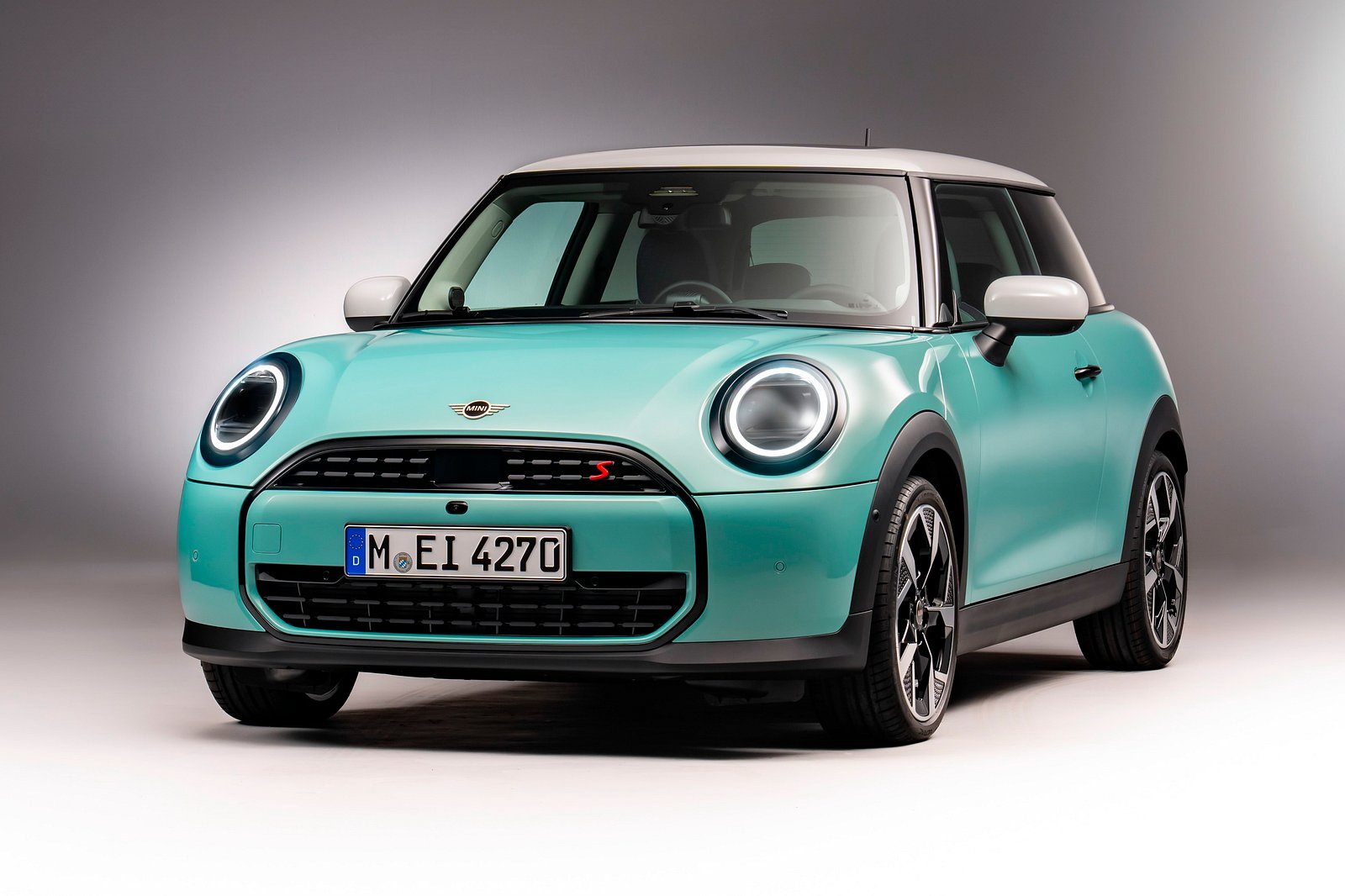 2025 Mini Cooper Debuts With Minimalist Look And More Powerful Gasoline Engine