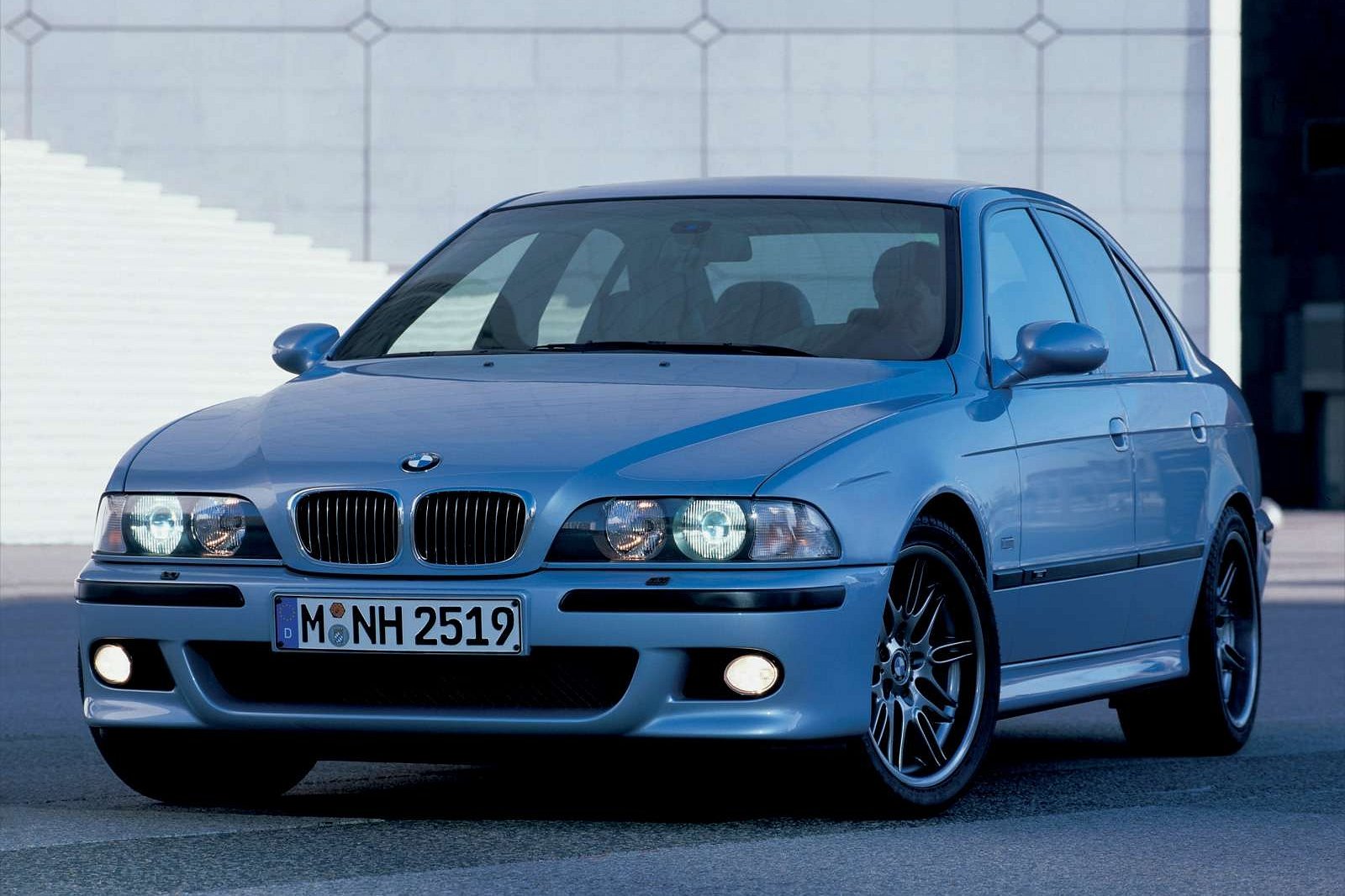 What The 2025 BMW M5 Can Learn From The Best M5 Ever Made