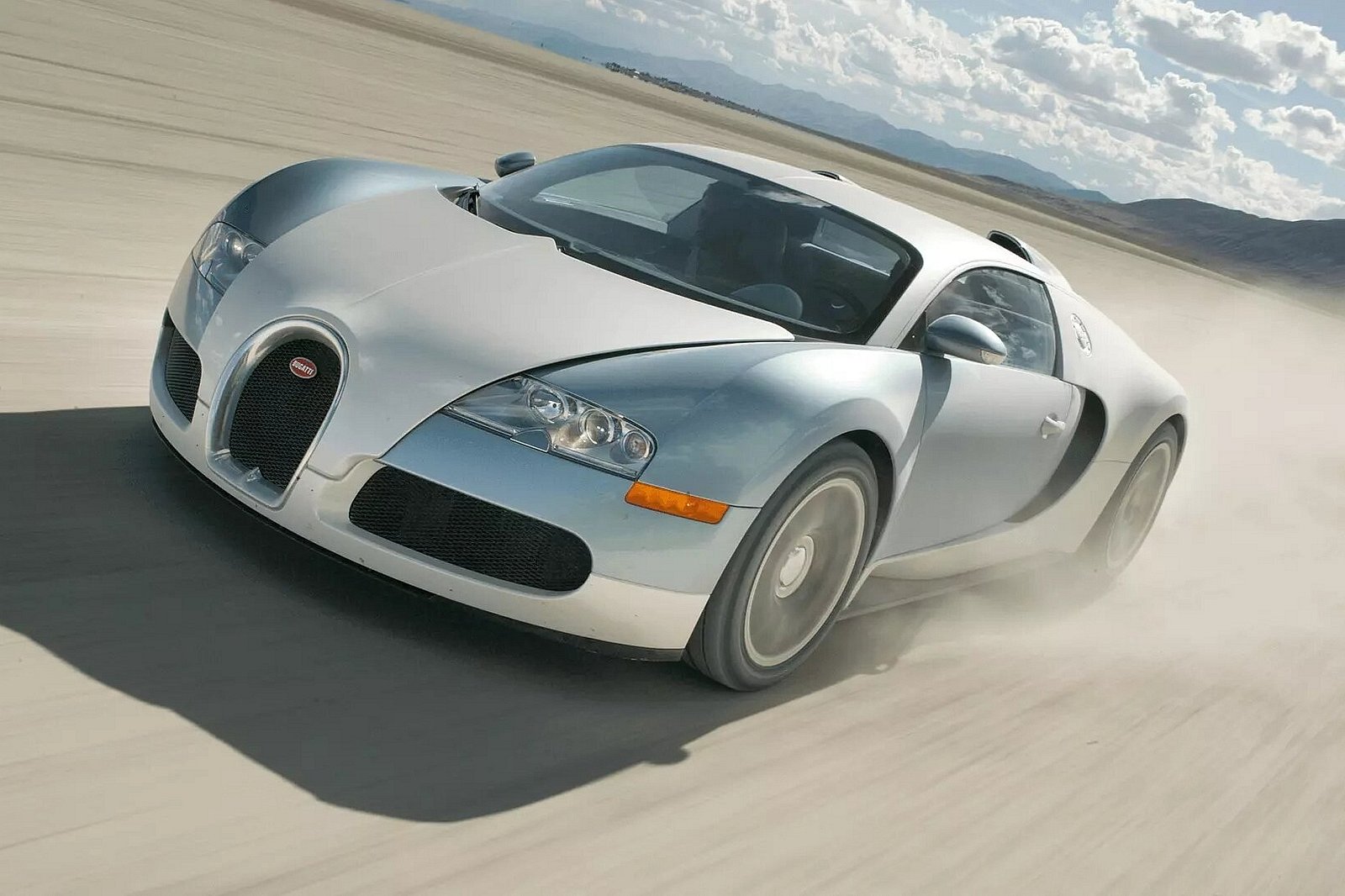 10 Modern Cars That Make The Bugatti Veyron Look Like A Lightweight