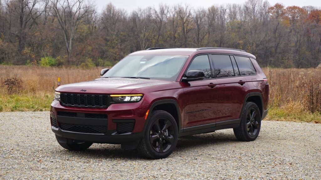 2023 Jeep Grand Cherokee Pros and Cons: A Spacious but Unremarkable 3-Row SUV