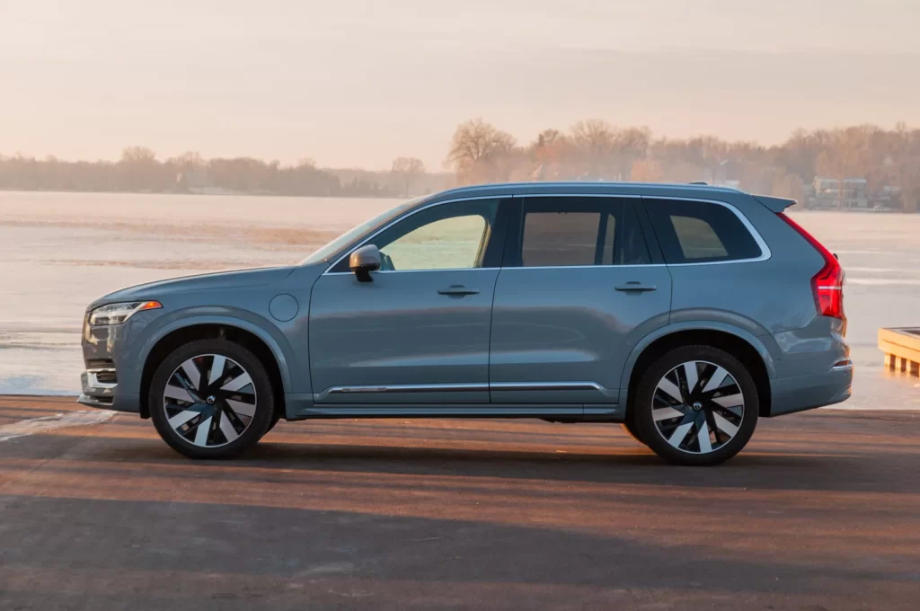 Volvo XC90 plug-in hybrid review, Chinese EV tariffs, retailers shun EV charging: Today’s Car News