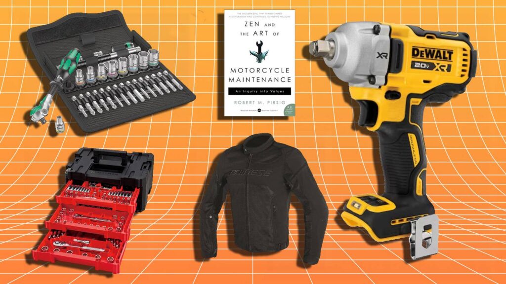 Best Deals I Found This Week: Free DeWalt Batteries, $250 RealTruck Rebate, and More