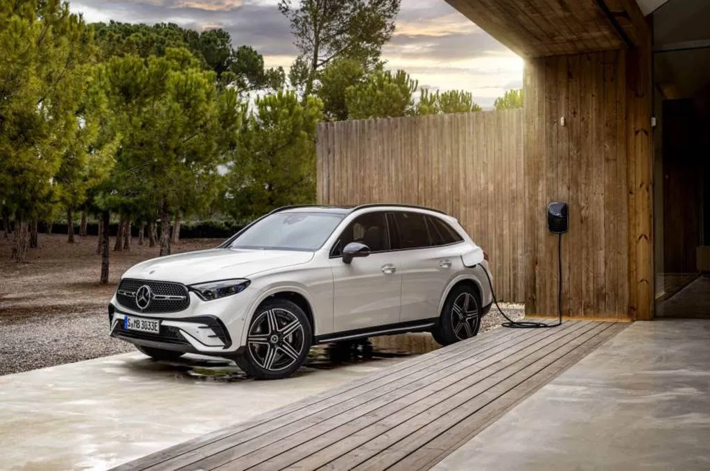 2025 Mercedes-Benz GLC-Class (GLC 350e)