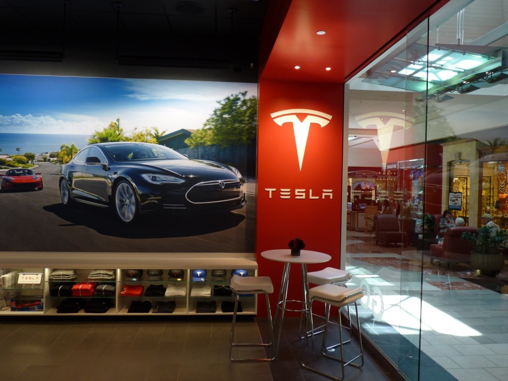 Tesla Store - Portland OR