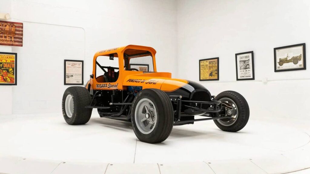 Make This V8-Powered Vintage Sprint Car Your Budget Track Toy