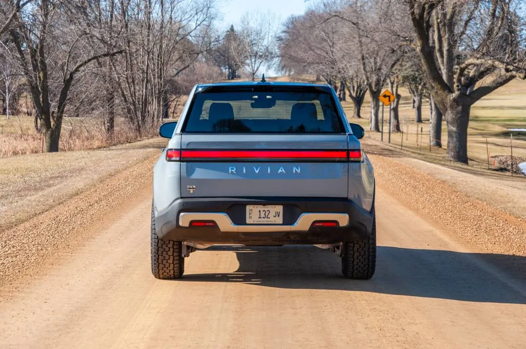 2024 Rivian R1T