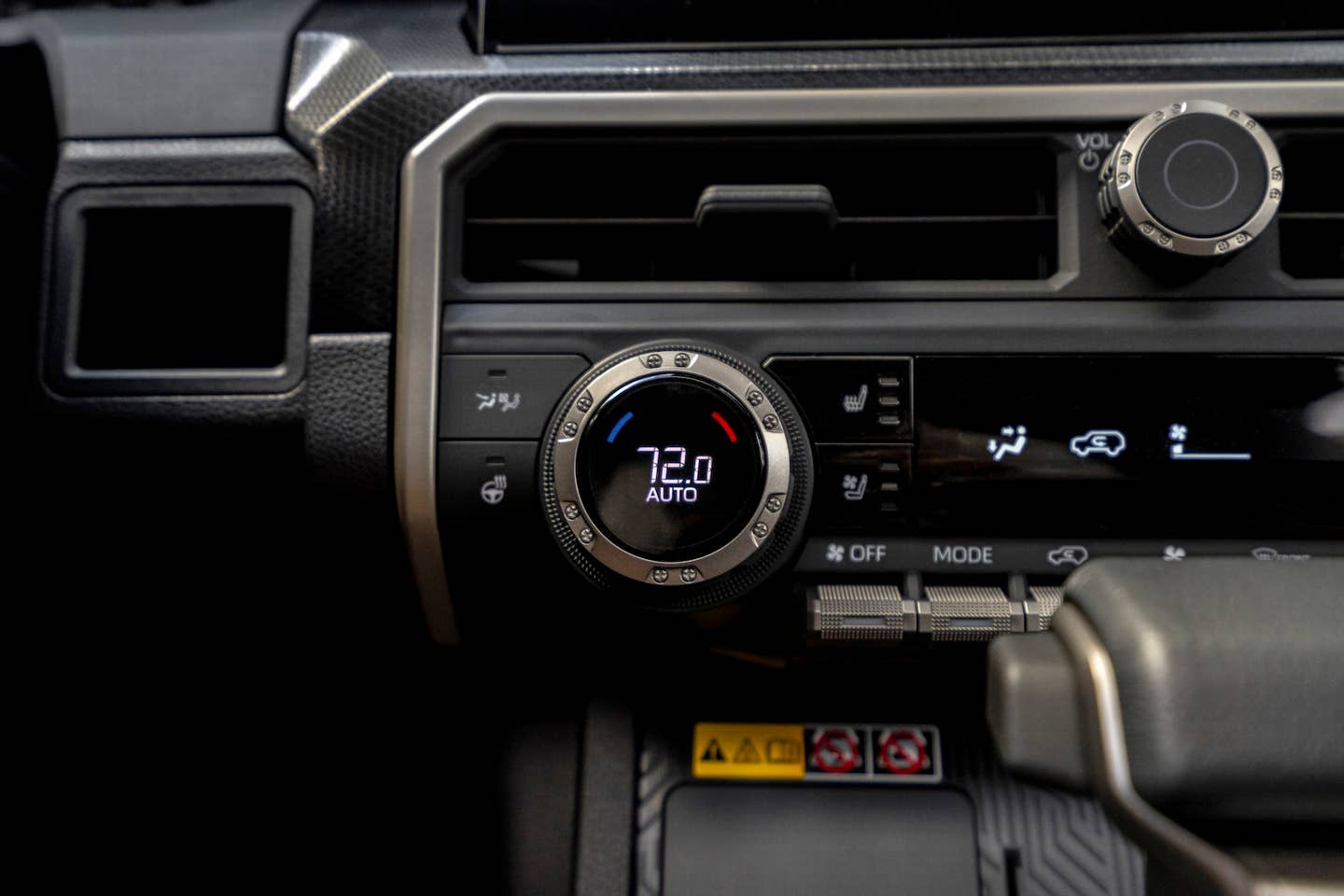 2025 Toyota 4Runner dials and buttons